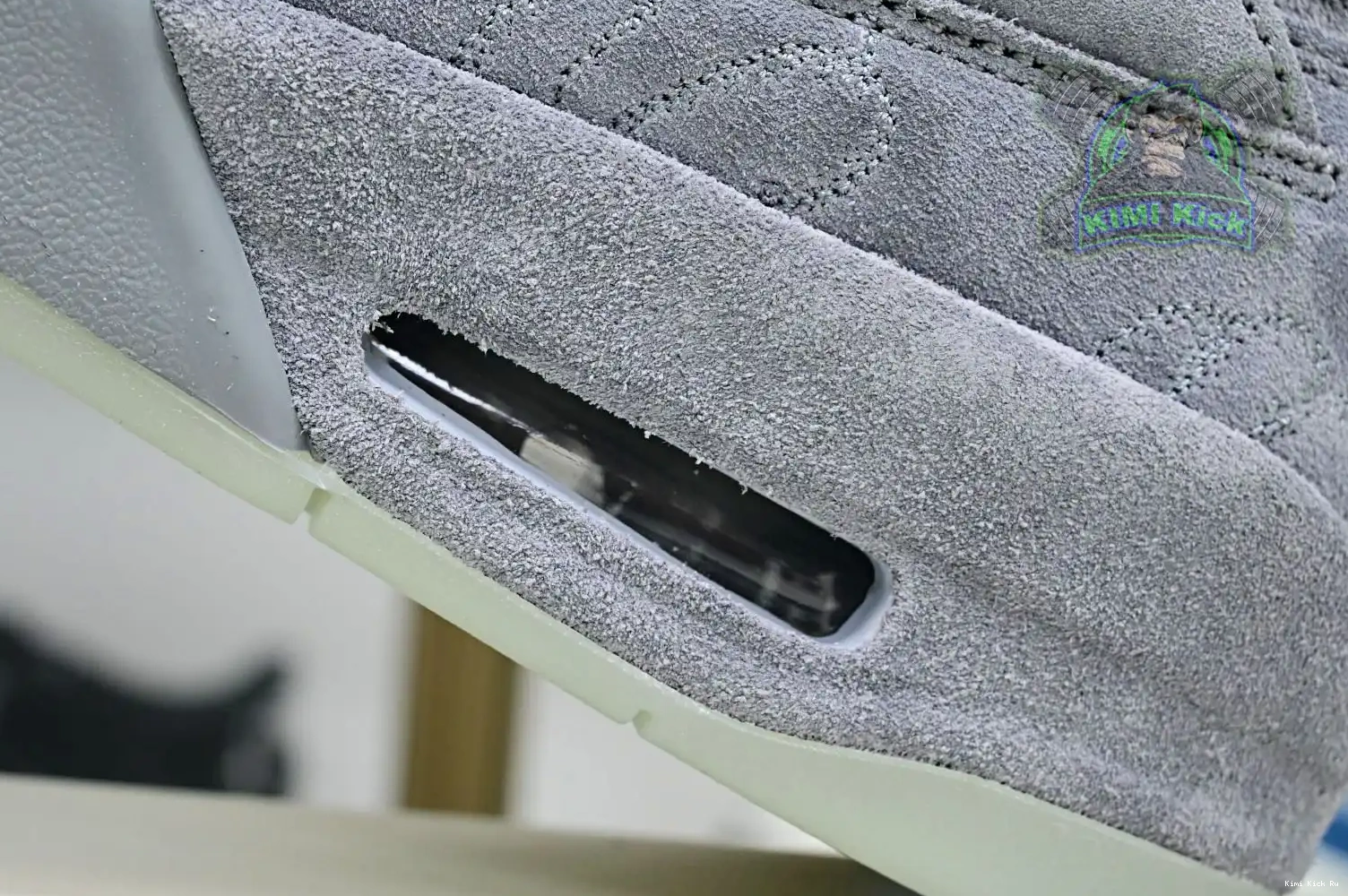 kaws Air retro 4 Jordan Jordan Kimikick 0517
